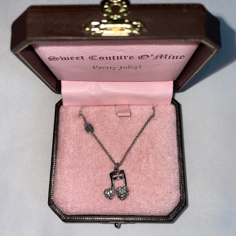 🎵🩷Juicy Couture Music Note Necklace